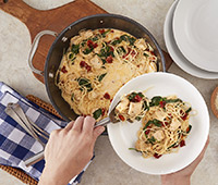 Easy One Pot Chicken with Sun-Dried Tomatoes and Spinach