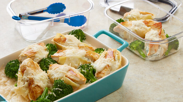 Chicken Stuffed Shells with Alfredo Sauce