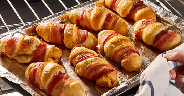 Cheesy chicken bacon bombs