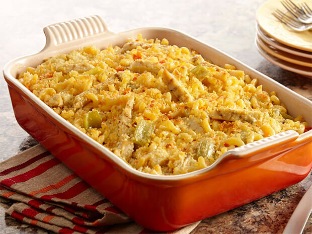 Mouth-watering Buffalo and Blue Cheese Chicken Casserole Dish Step 3