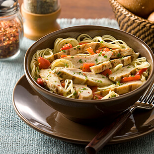 Chicken Pasta with Red Pepper Sauce