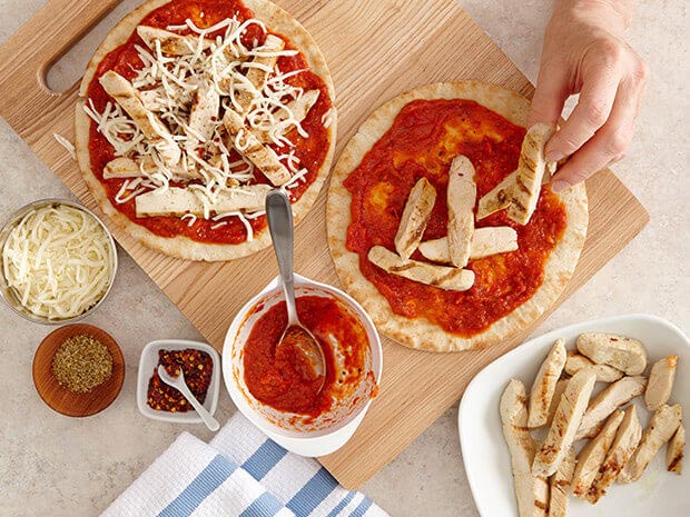 Step 2 Chicken Marinara Pita Pizzas Step 2