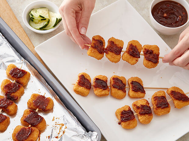 Skewered Chicken Nuggets Satay with Quick Peanut Dipping Sauce Step 4