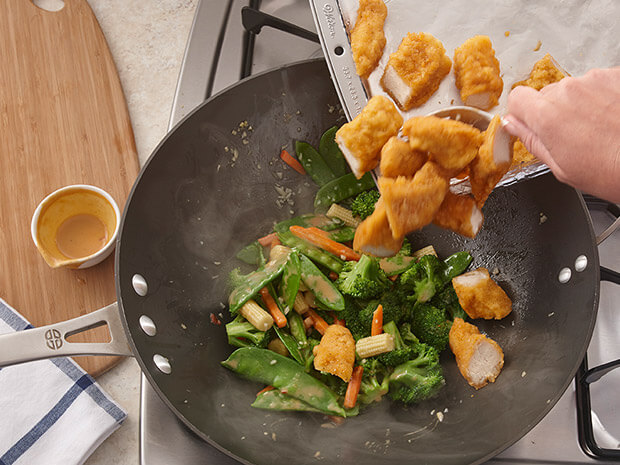 Stir-Fried Chicken and Peanut Sauce Step 3