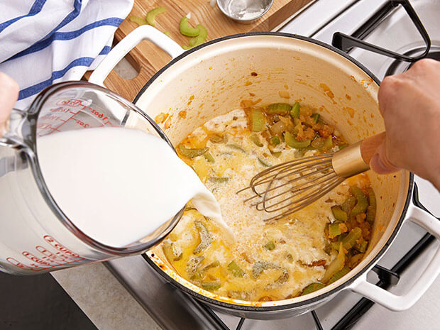 Step 3 Buffalo Chicken Macaroni and Cheese Step 3