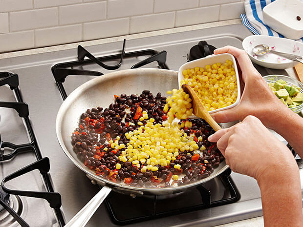 Sautéed Chicken and Black Bean Salsa Step 2