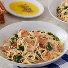 Easy One Pot Chicken with Sun-Dried Tomatoes and Spinach
