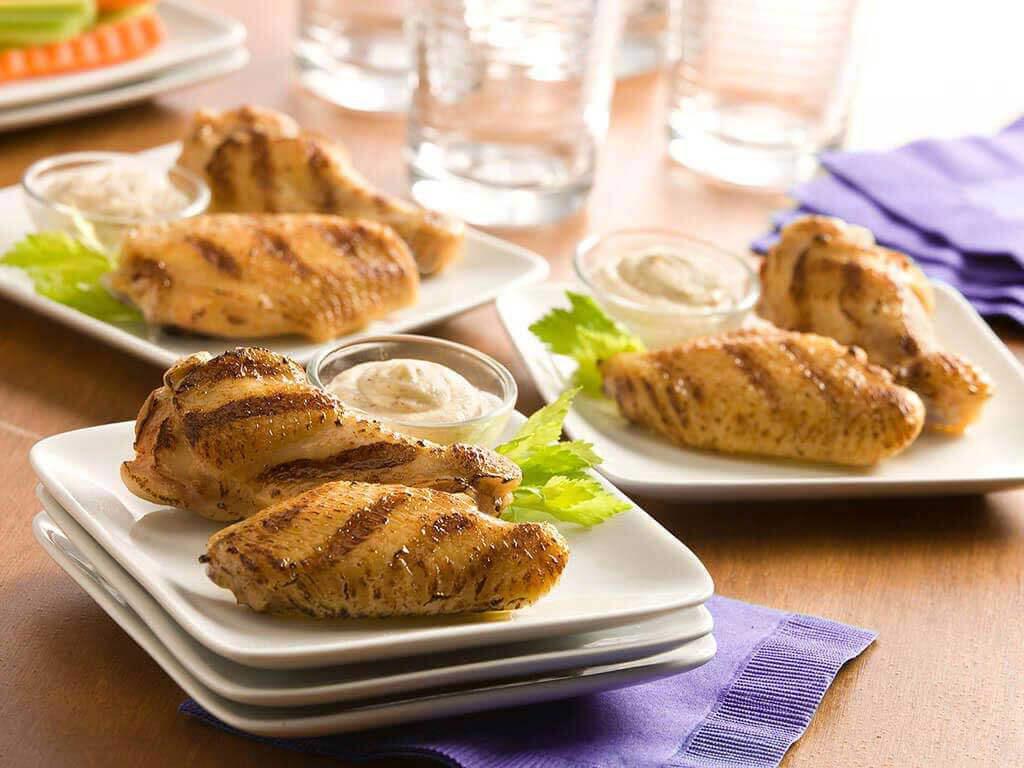 Garlic Wings with Parmesan Dipping Sauce